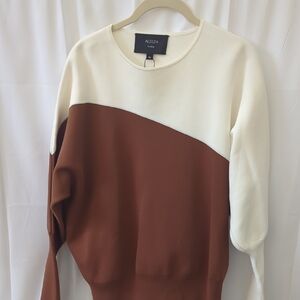 Alizza Women's Two-Tone Crew Neck Sweater - Cream and Brown